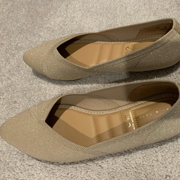 Kelly & Katie flats - Picture 2 of 3